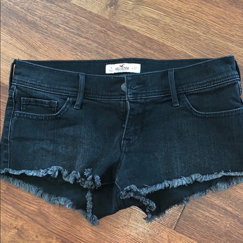 Hollister black cut off shorts